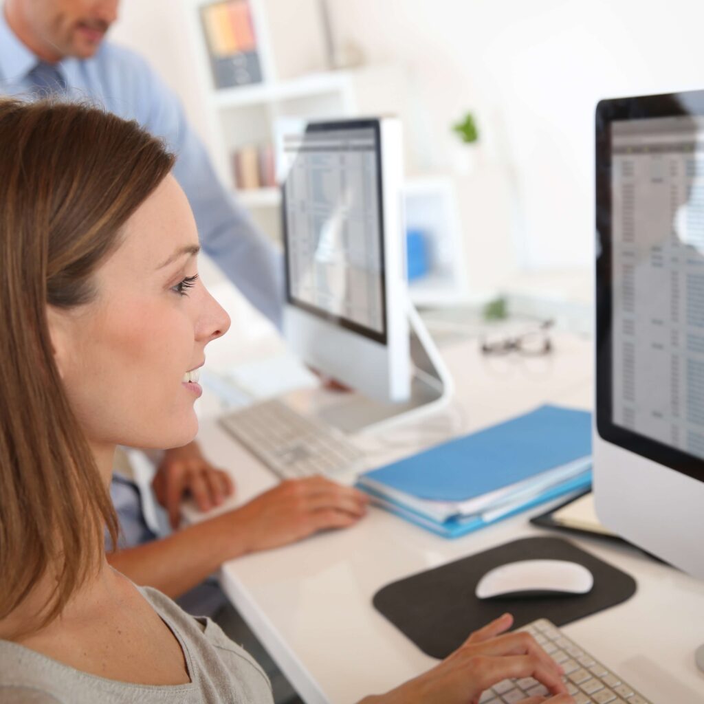 多言語DTP制作のイメージ写真