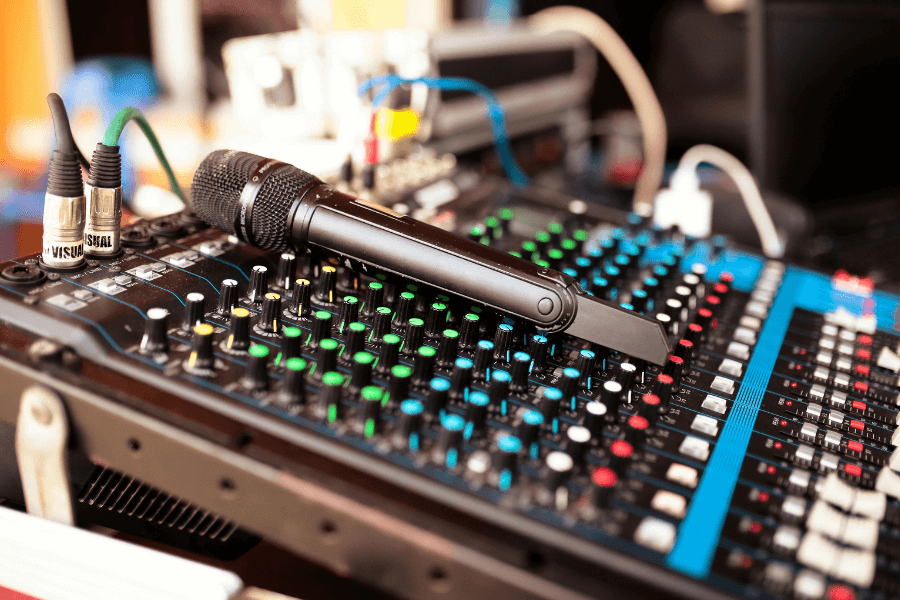 ナレーション収録のイメージ図